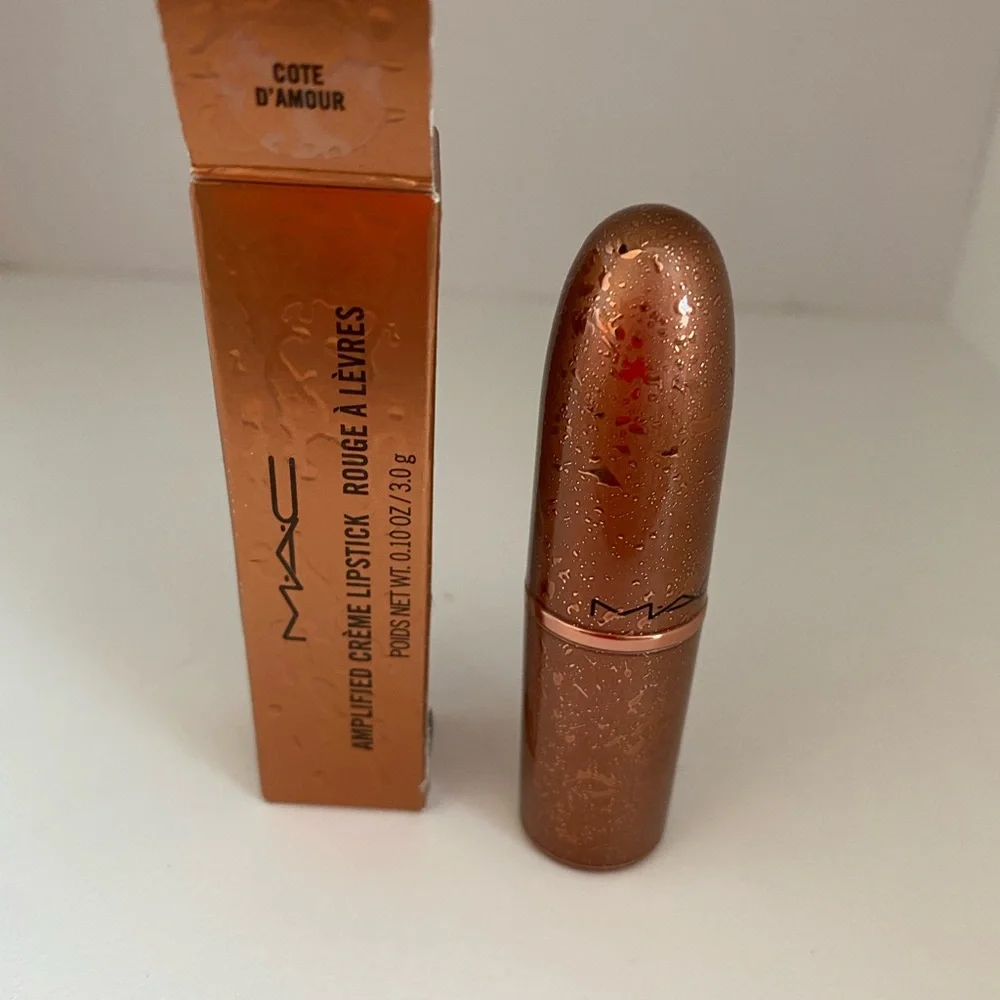 MAC Cosmetics mac amplified